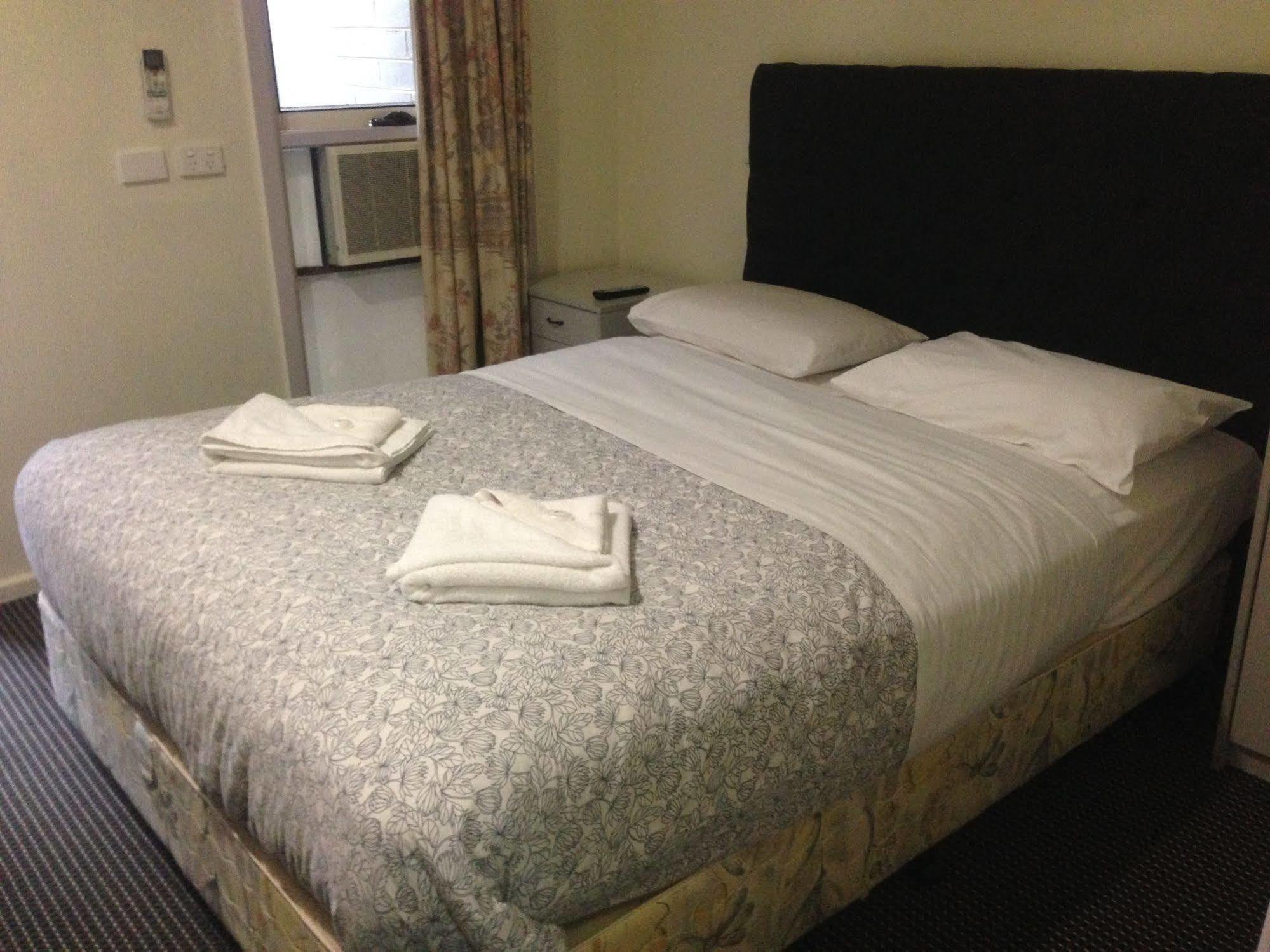 Evancourt Motel Malvern East ภายนอก รูปภาพ