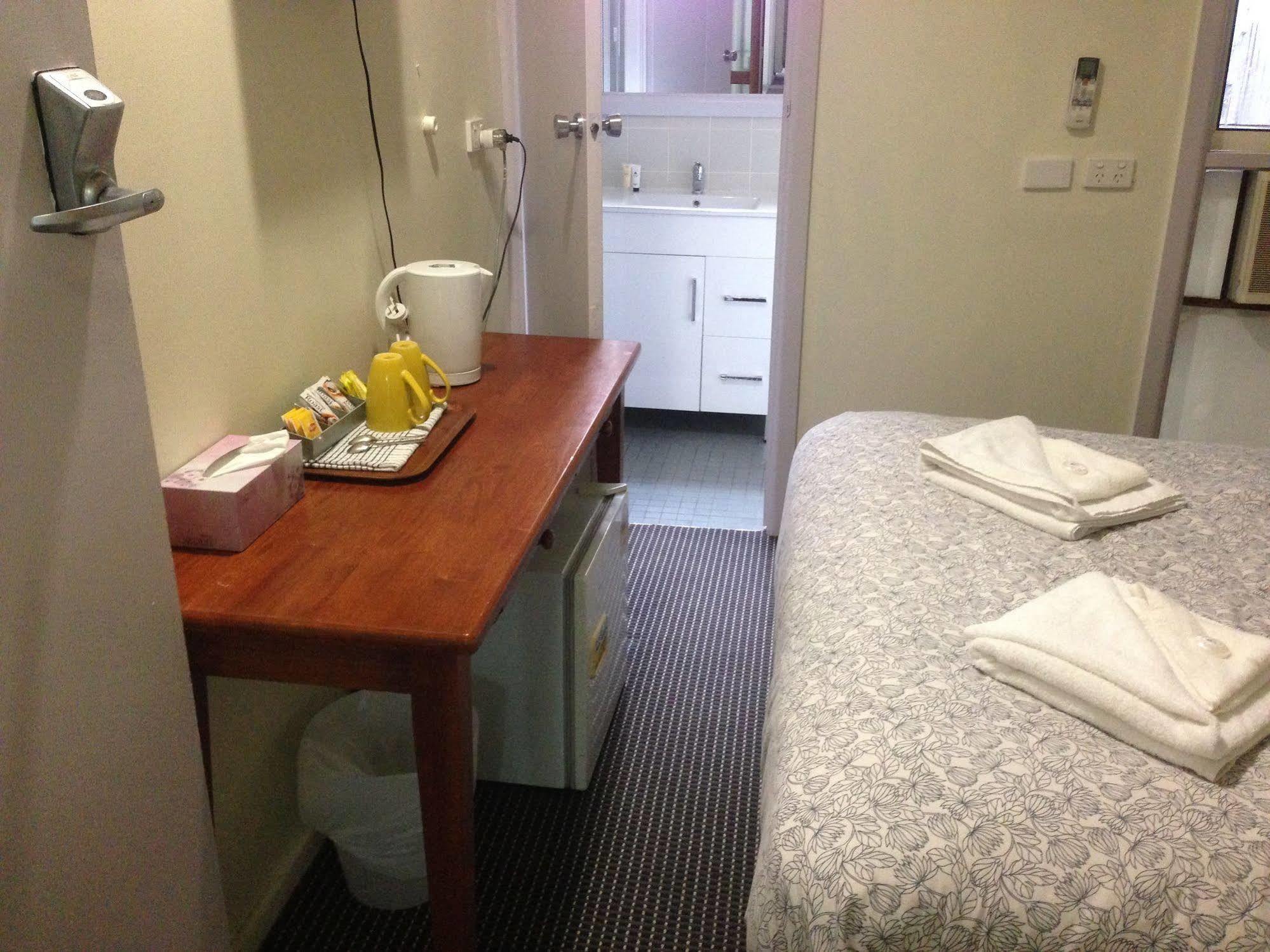 Evancourt Motel Malvern East ภายนอก รูปภาพ